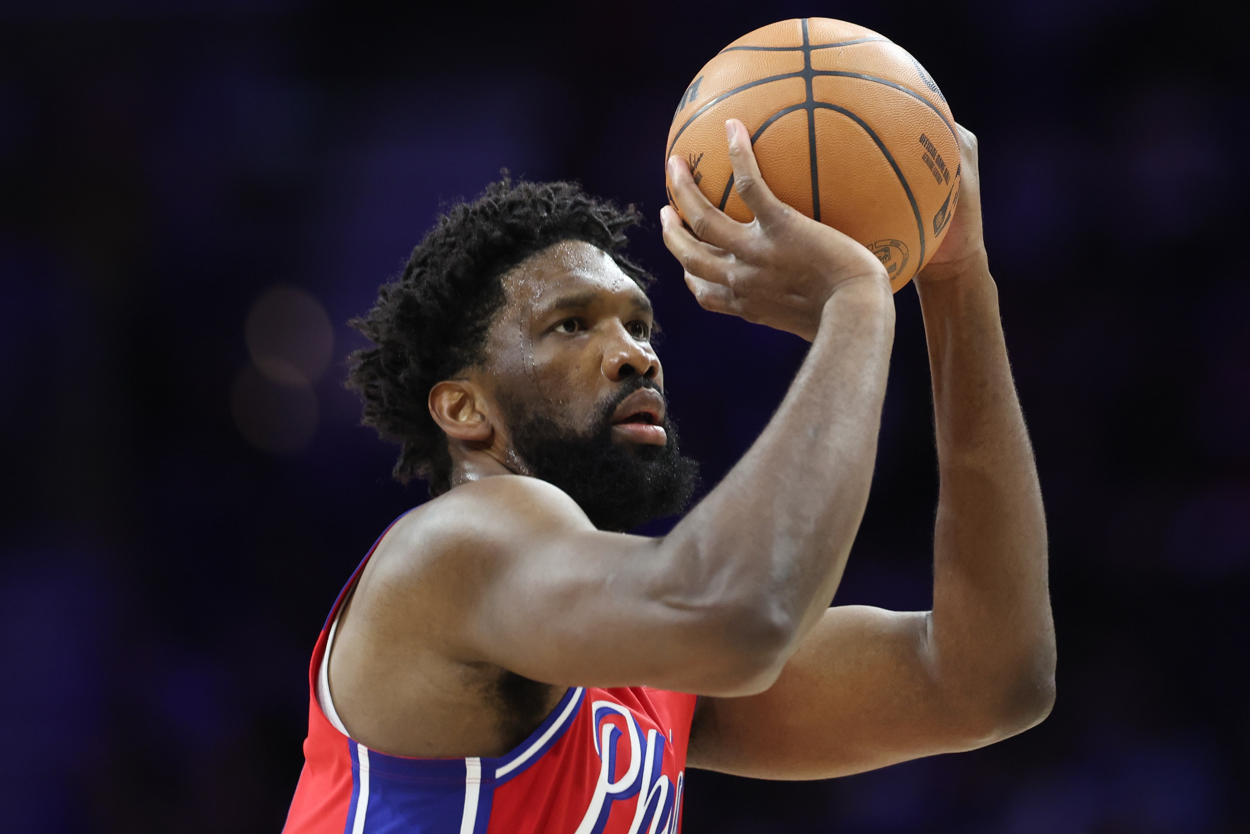 开云体育下载-明天76人迎战尼克斯 恩比德&amp;乔治大概率出战比赛